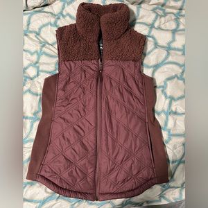 Prana Womens Esla Vest Small Maroon.